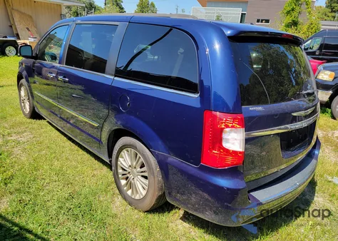 2015 Chrysler Town & Country из США, поврежденный, VIN 2C4RC1CG8FR629369